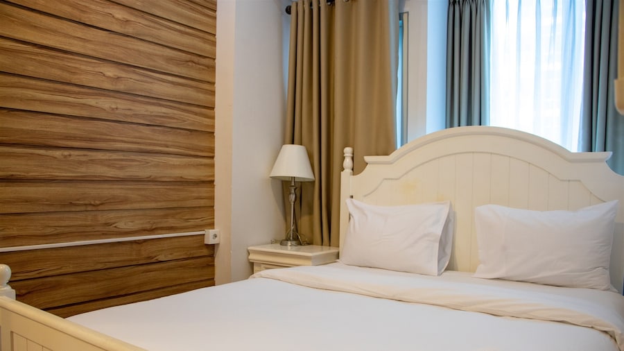 Nice And Cozy 1Br With Extra Room Apartment At Capitol Park Residence