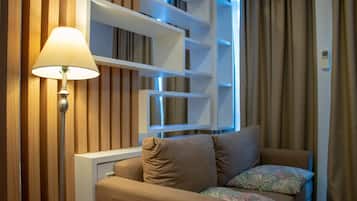 Apartment, 1 Bedroom | Living area