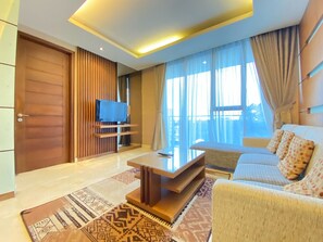 Apartment, 2 Bedrooms | Living area