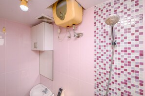 Apartment, 2 Bedrooms | Bathroom