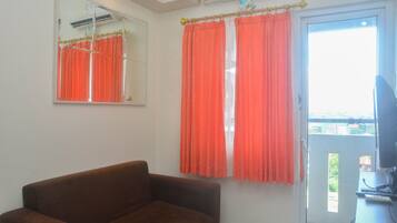 Leilighet, 2 soverom | Oppholdsområde | TV