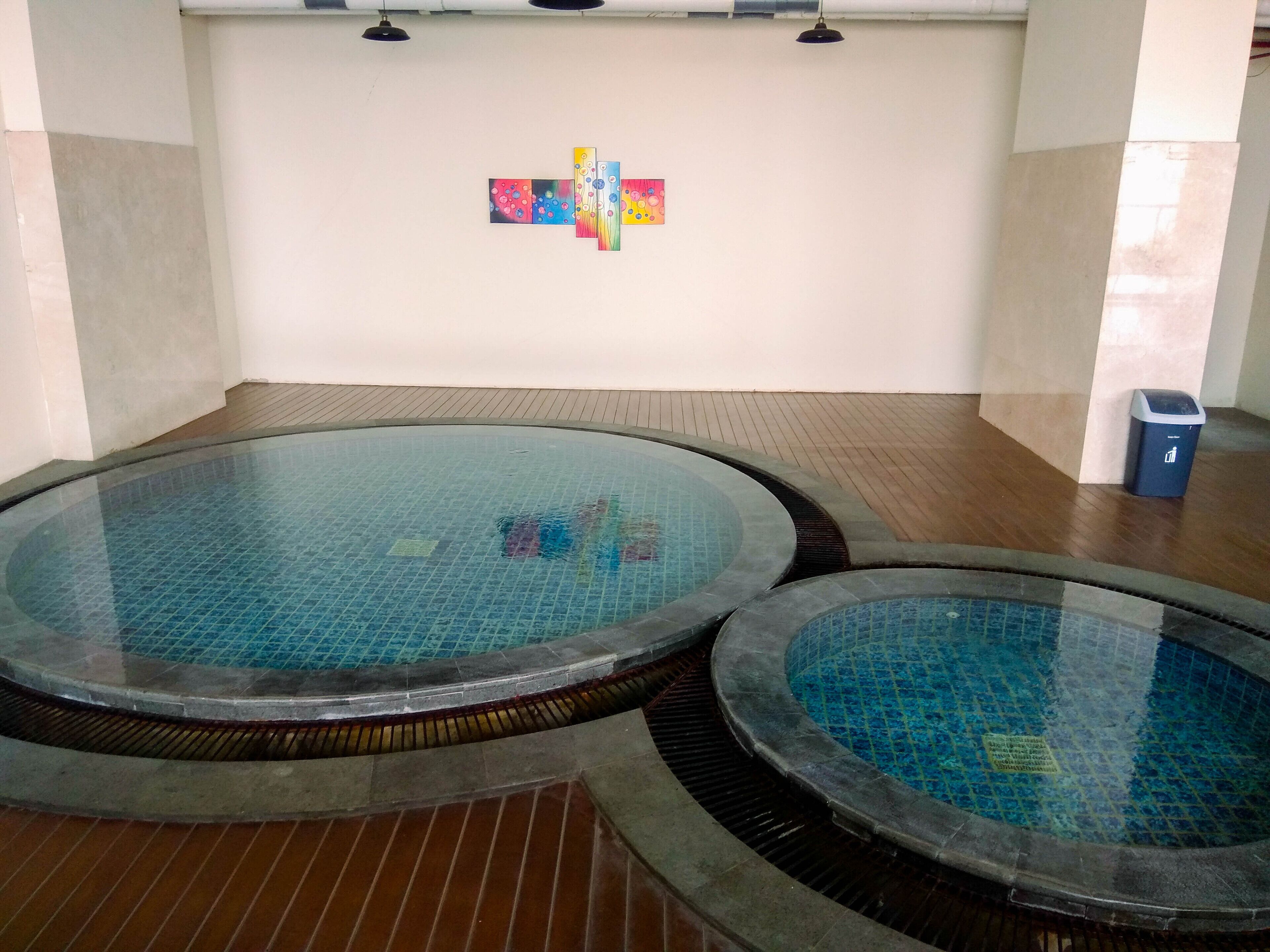 Hồ bơi ngoài trời 