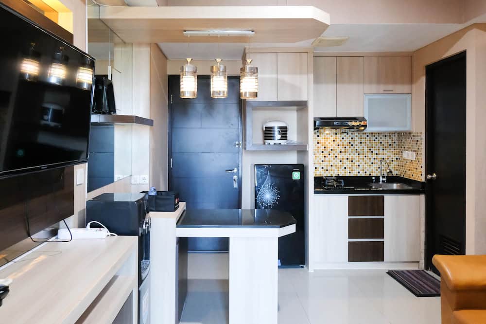 Best View And Cozy Living 2Br At Tamansari Papilio Apartment