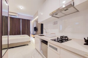Interior - Scenic And Restful Studio Sky House Bsd Apartment (Pagedangan)