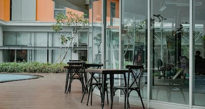 Fully Furnished And Homey 1Br Apartment At Pejaten Park Residence