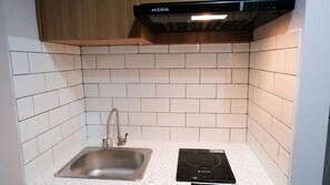 Departamento | Cocina privada | Refrigerador y utensilios de cocina 