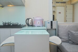 Interior - Minimalist And Warm 2Br At Bassura City Apartment (Jakarta)