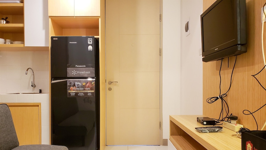 Minimalist And Tidy 2Br Apartment At Tokyo Riverside Pik 2