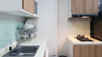 Apartment, 2 Bedrooms | Private kitchen
