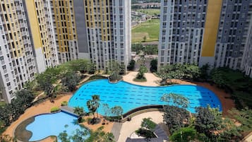 室外游泳池