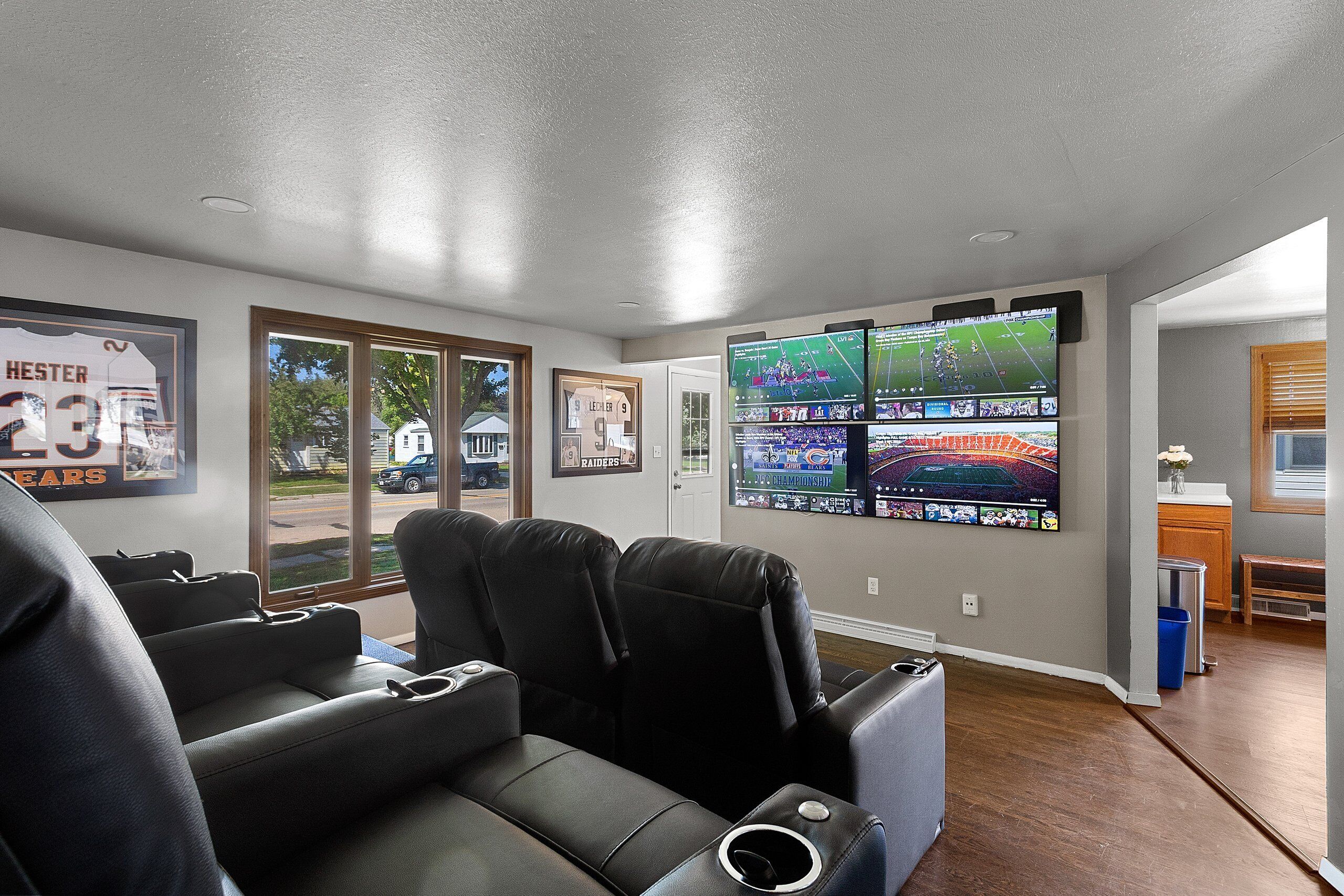 Furnished Single Family Home Just a 2 Minute Drive From Lambeau Field