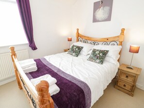 2 bedrooms, individually decorated, individually furnished, free WiFi - Mews Cottage (Llanrwst)