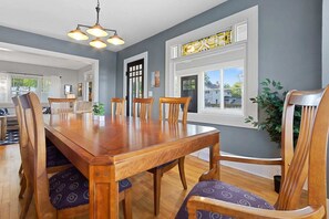 Dining - Beautifully remodeled home with stunning views of lake and easy walkability to downtown Kewaunee! (Kewaunee)