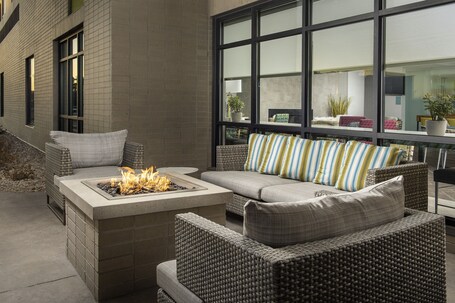 Home2 Suites by Hilton Scottsdale North - Image 19