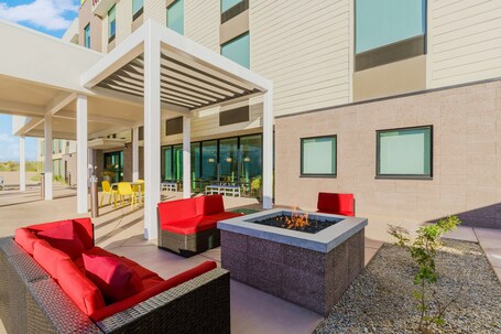 Home2 Suites by Hilton Scottsdale North - Image 48