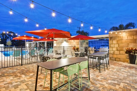 Home2 Suites by Hilton Scottsdale North - Image 33