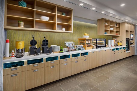 Home2 Suites by Hilton Scottsdale North - Image 27