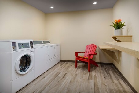 Home2 Suites by Hilton Scottsdale North - Image 25