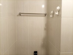 Bathroom - Comfortable And Tidy Studio At Barsa City Apartment (Yogyakarta)