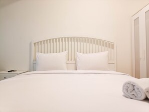 Individually decorated, individually furnished - Cozy And High Floor Studio Room At Vida View Makassar Apartment (Makassar)