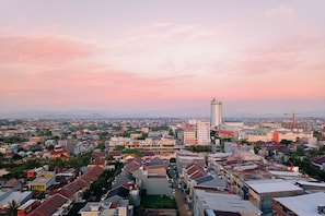 Exterior - White And Cozy Studio At Vida View Makassar Apartment (Makassar)