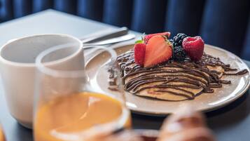 Dagelijks ontbijtbuffet (EUR 22 per persoon)