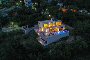 Exterior - Modern villa with sea view (Petrovac)