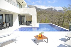 Outdoor pool - Modern villa with sea view (Petrovac)
