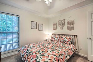 3 habitaciones, escritorio, tabla de planchar con plancha y wifi 