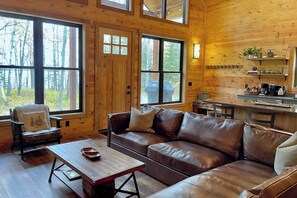 Smart TV, fireplace, DVD player, stereo