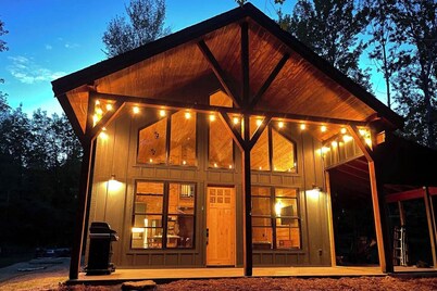 Cedar Ridge | Hand-Crafted Cabin with Lake Views