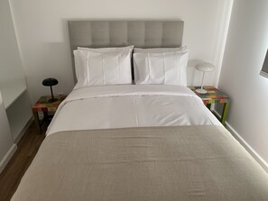 Family Bungalow | Laptop workspace, soundproofing, free WiFi, bed sheets - Monte Clérigo Casa de Campo (Almodôvar)