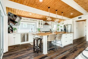 Fridge, microwave, oven, stovetop - Private Oasis - Bayfront, Heated Pool, Fire Pit! (Jamaica Beach)