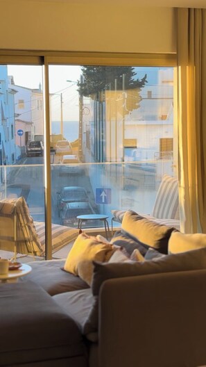 TV - Filha do Pisco - 200 meters from the ocean (Budens)