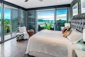 4 bedrooms, iron/ironing board, WiFi, bed sheets - Habitat , Habitat on Hamilton Island (Hamilton Island)
