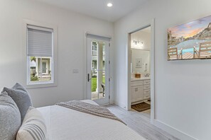 2 habitaciones, tabla de planchar con plancha, internet y ropa de cama 