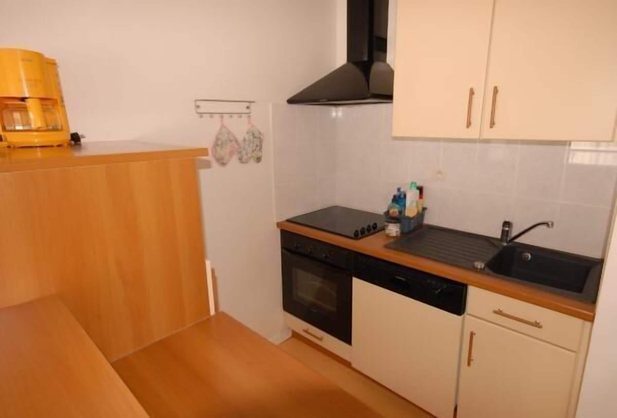 Réfrigérateur, micro-ondes, four, lave-vaisselle