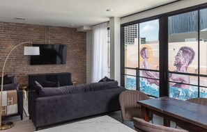Smart TV, offices