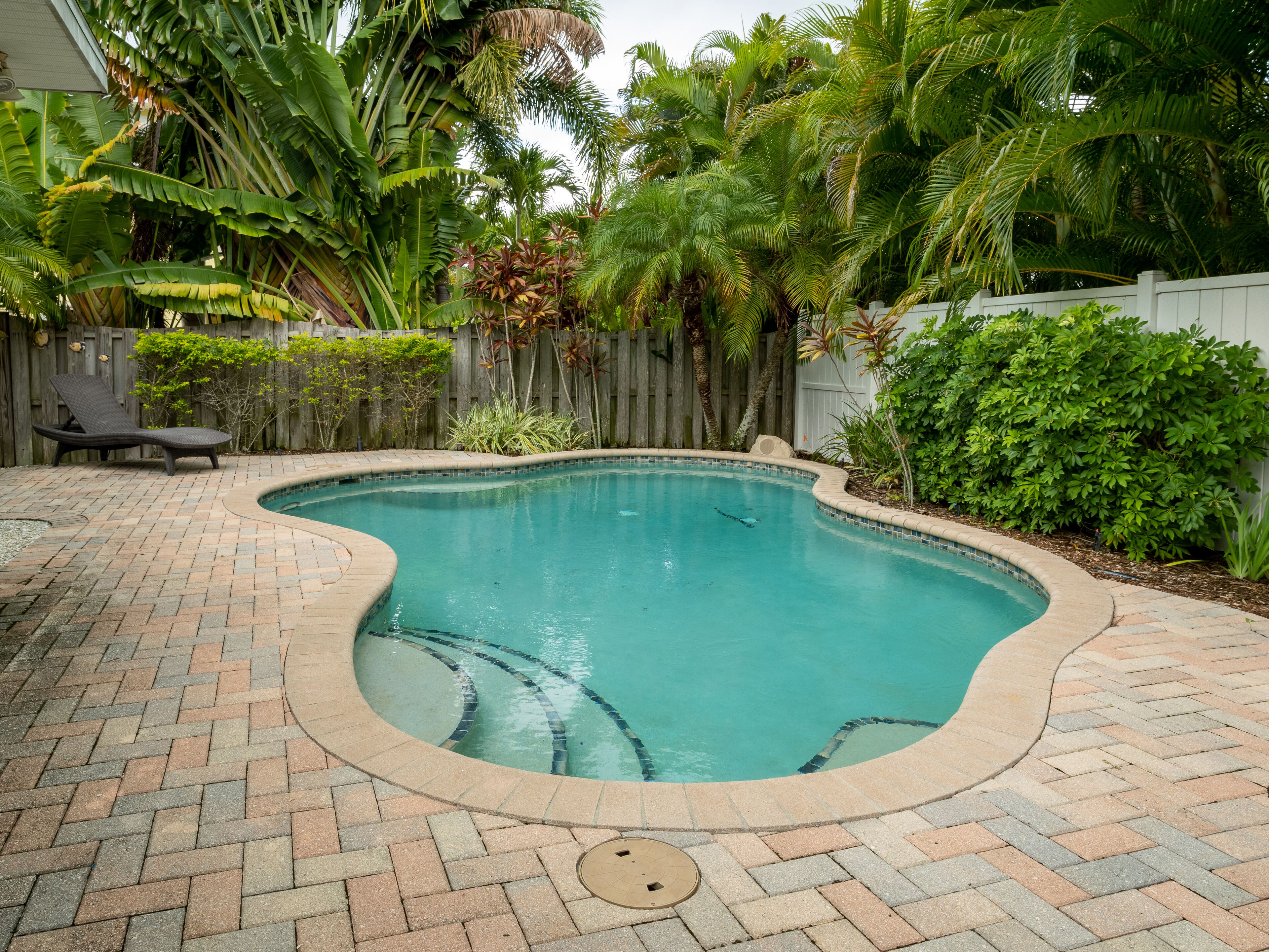 New to rentals! 3 bedroom, private pool home! Pet friendly w/a golf cart!