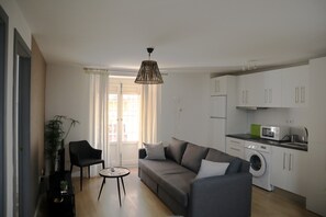 Apartamento, suíte (Merced10 1B ) | Parte interna