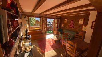 Télévision, cheminée