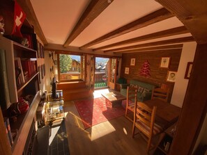 Télévision, cheminée