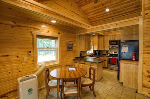 Cozy Cabin on Secluded Peninsula