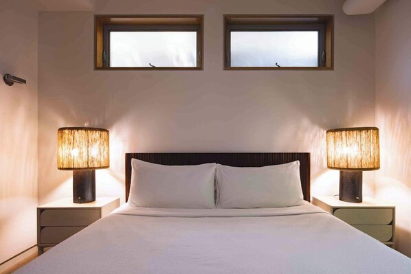 4 slaapkamers, een strijkplank/strijkijzer, wifi, beddengoed