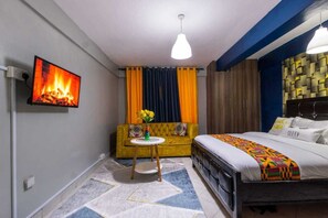 Studio – classic | Oppholdsområde | En 40-tommers Flatskjerm-TV med digitale kanaler