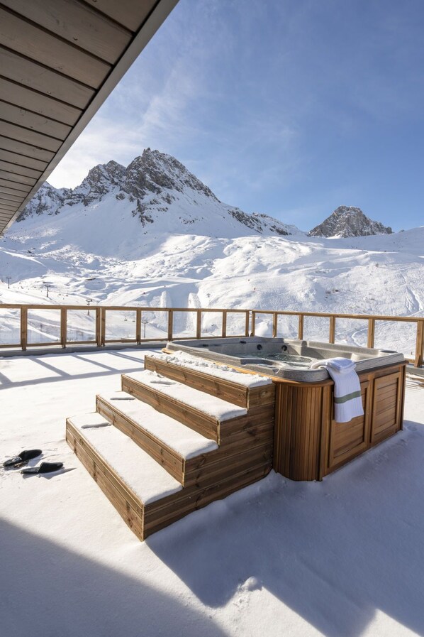 Bain à remous extérieur