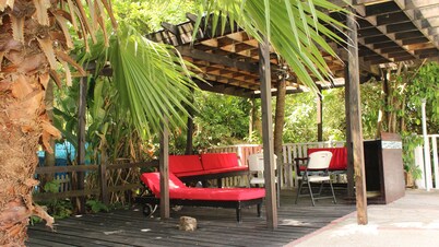 Bohemian Lodge - The Artiste's Boutique Villa