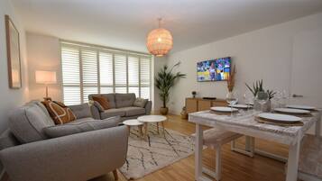 3 bedrooms, individually decorated, individually furnished