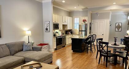 BamaNati - Step right out onto The Strip - walk to Stadium, Downtown & more!