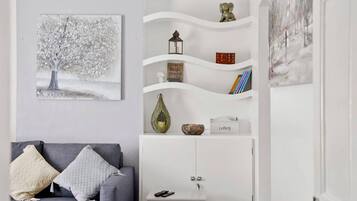 Apartment, Multiple Beds | Living area